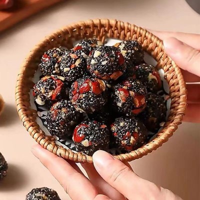 贴牌代工 红枣枸杞核桃丸手工制作芝麻球休闲小零食五珍黑芝麻丸