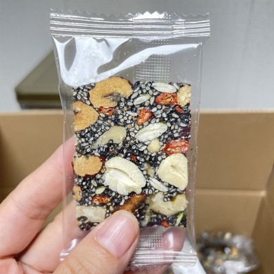 黑芝麻腰果核桃软糕 黑芝麻果仁糕 芝麻片20斤/箱 八宝切糕
